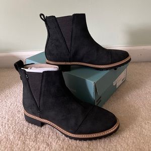 Woman’s Cleo boots, worn once